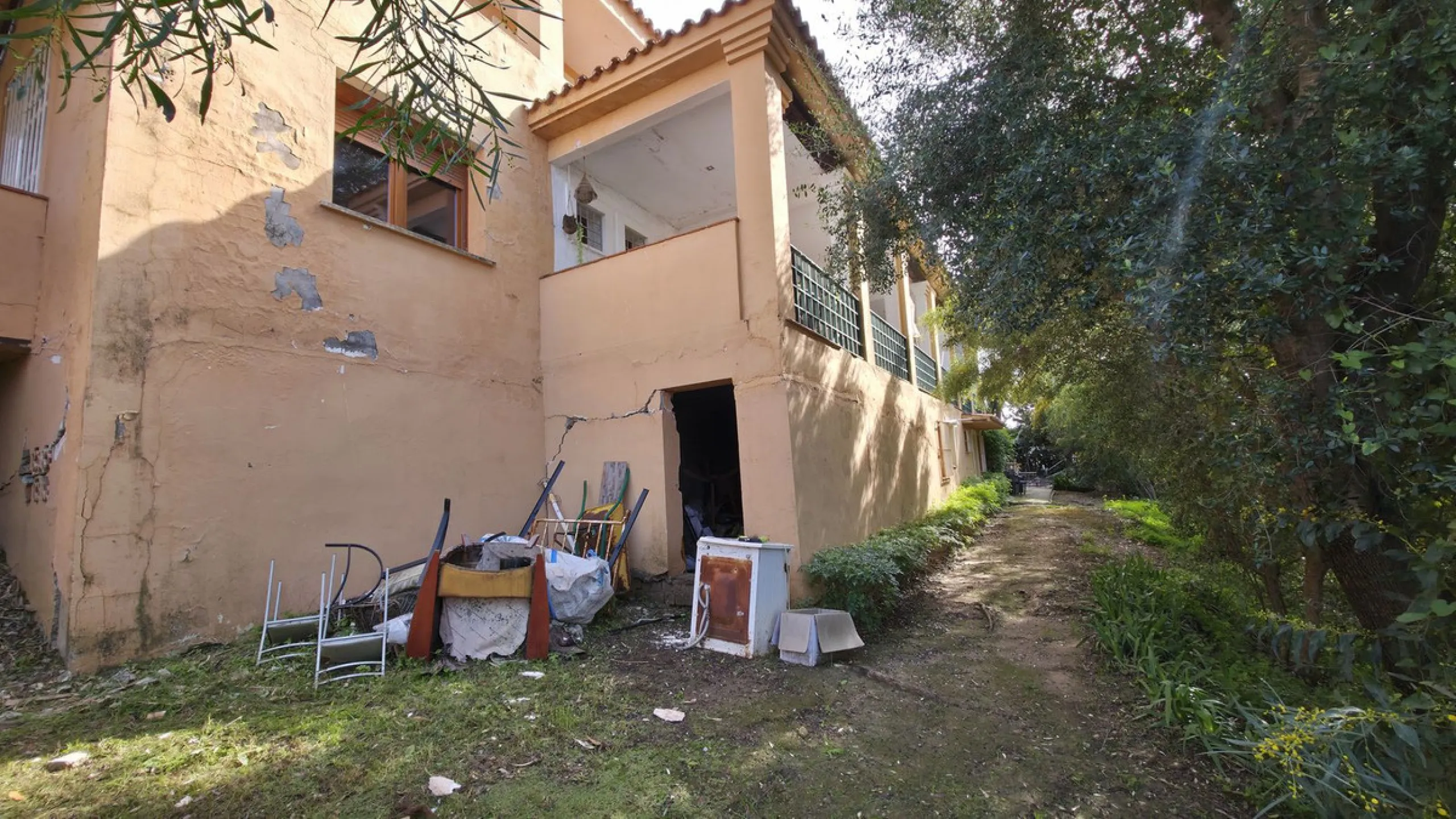 House - Detached Villa в продаже в Estepona, Málaga. В доме 6 спален и 5 ванных комнат. Площадь дома 467 м². Площадь участка 4468 м²