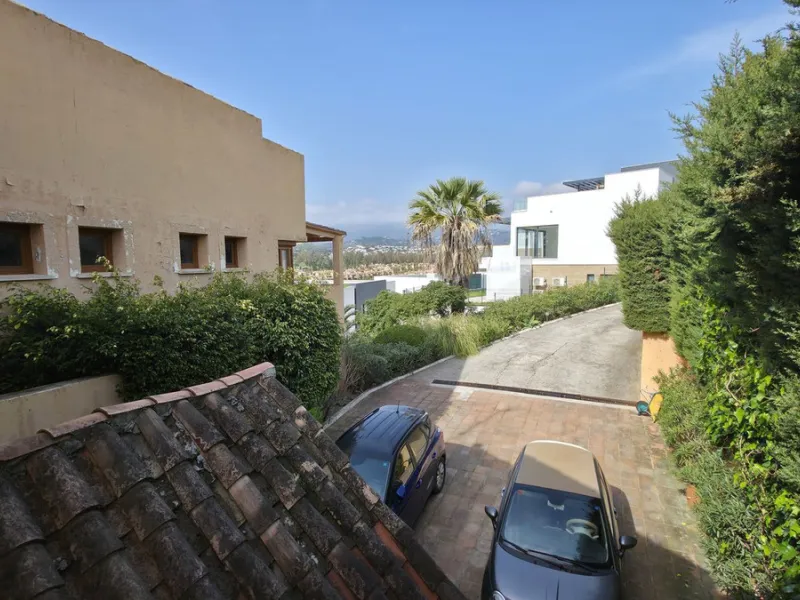House - Detached Villa в продаже в Estepona, Málaga. В доме 6 спален и 5 ванных комнат. Площадь дома 467 м². Площадь участка 4468 м²