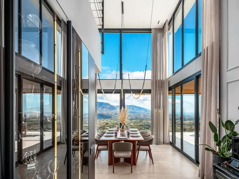 Perched on the coast, in the tranquil hills of La Mairena, this contemporary villa offers a balanced blend of architectural elegance, privacy, and expansive views of the Mediterranean. Surrounded by protected natural landscapes, the residence enjoys a ser