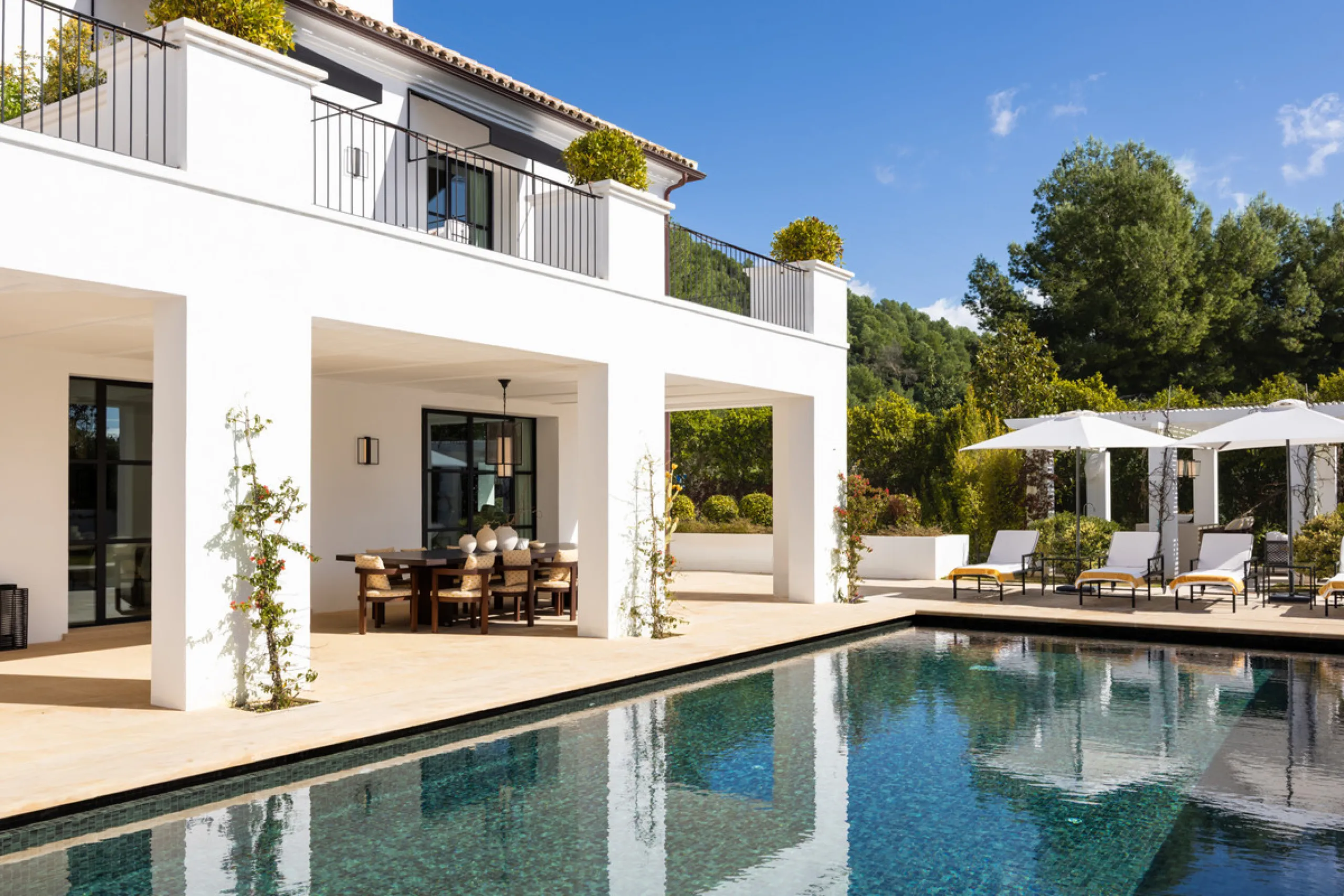 House - Detached Villa в продаже в Marbella, Málaga. В доме 6 спален и 7 ванных комнат. Площадь дома 1000 м². Площадь участка 1770 м²