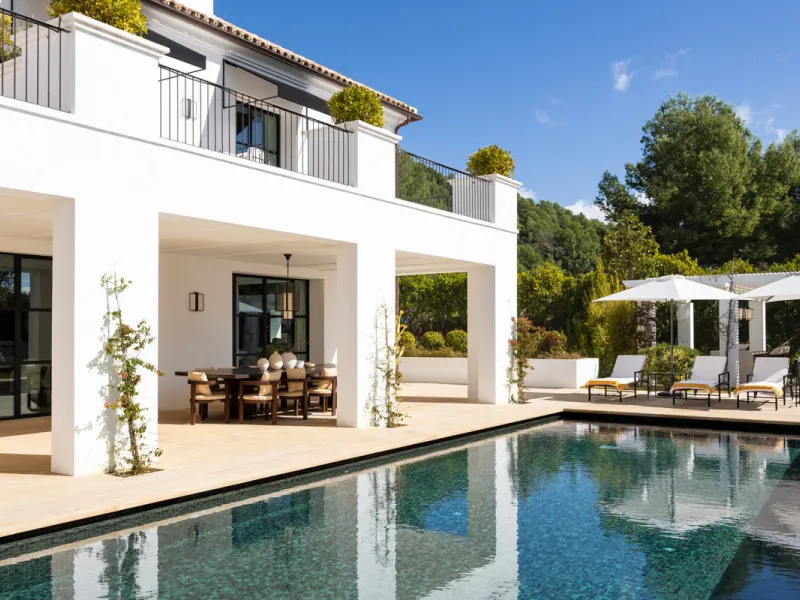 House - Detached Villa в продаже в Marbella, Málaga. В доме 6 спален и 7 ванных комнат. Площадь дома 1000 м². Площадь участка 1770 м²