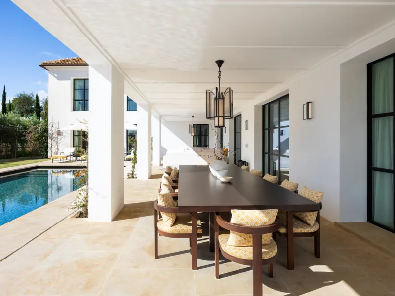 House - Detached Villa в продаже в Marbella, Málaga. В доме 6 спален и 7 ванных комнат. Площадь дома 1000 м². Площадь участка 1770 м²