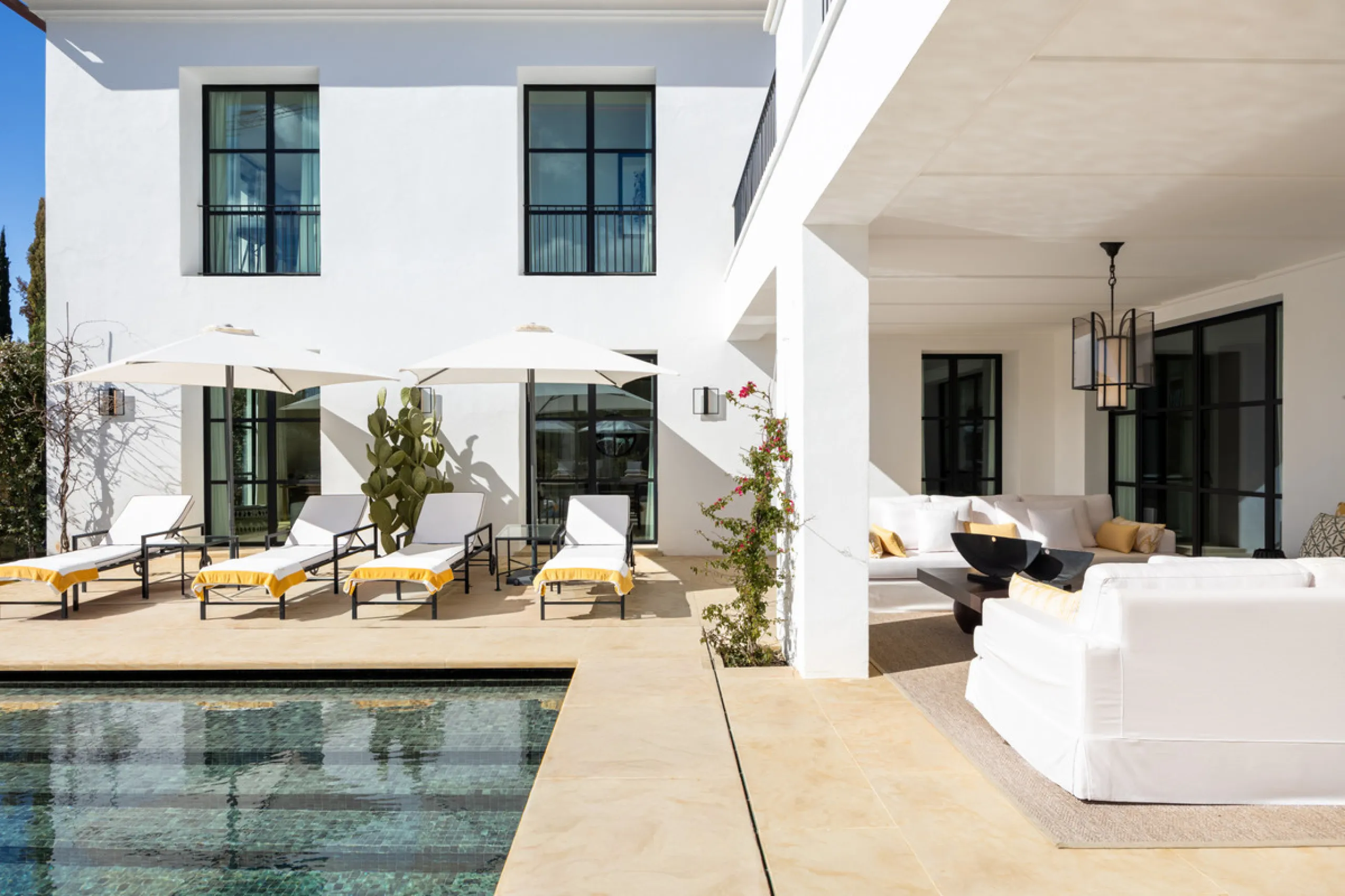 House - Detached Villa в продаже в Marbella, Málaga. В доме 6 спален и 7 ванных комнат. Площадь дома 1000 м². Площадь участка 1770 м²