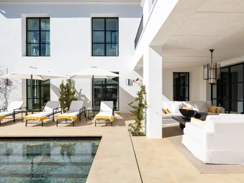 House - Detached Villa в продаже в Marbella, Málaga. В доме 6 спален и 7 ванных комнат. Площадь дома 1000 м². Площадь участка 1770 м²