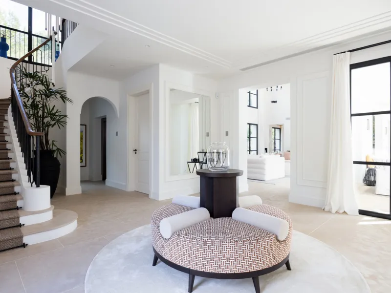 House - Detached Villa в продаже в Marbella, Málaga. В доме 6 спален и 7 ванных комнат. Площадь дома 1000 м². Площадь участка 1770 м²