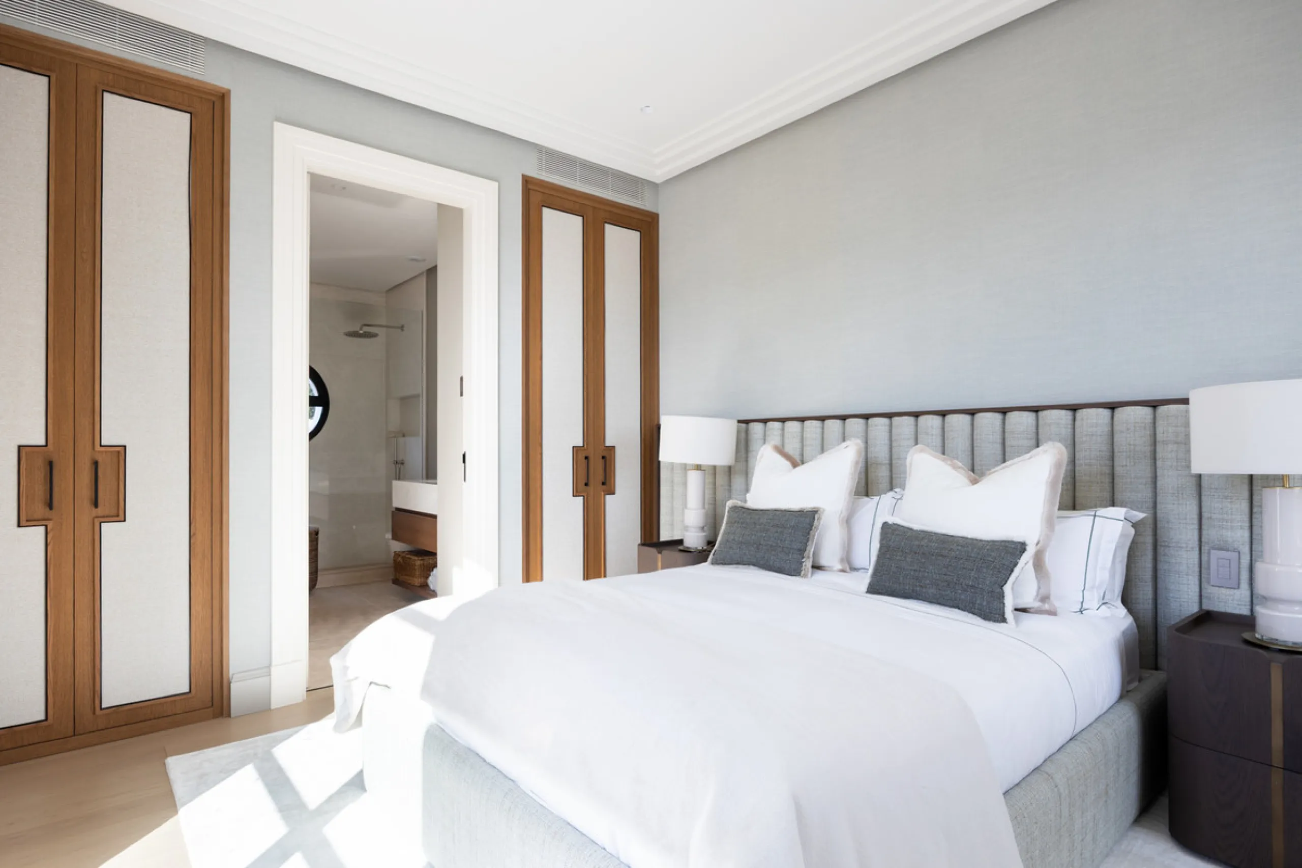 House - Detached Villa в продаже в Marbella, Málaga. В доме 6 спален и 7 ванных комнат. Площадь дома 1000 м². Площадь участка 1770 м²