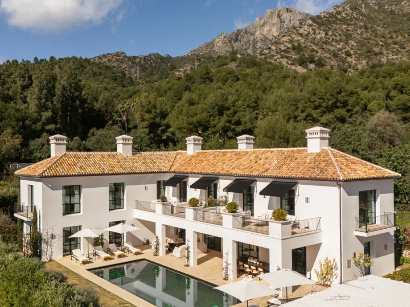 House - Detached Villa в продаже в Marbella, Málaga. В доме 6 спален и 7 ванных комнат. Площадь дома 1000 м². Площадь участка 1770 м²