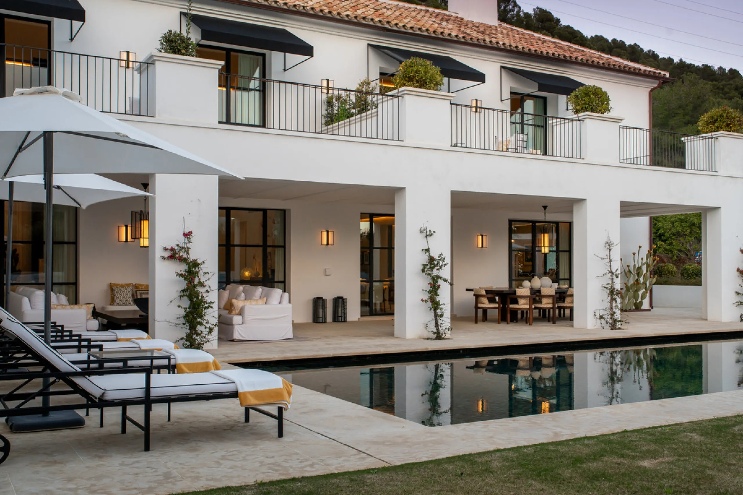 House - Detached Villa в продаже в Marbella, Málaga. В доме 6 спален и 7 ванных комнат. Площадь дома 1000 м². Площадь участка 1770 м²