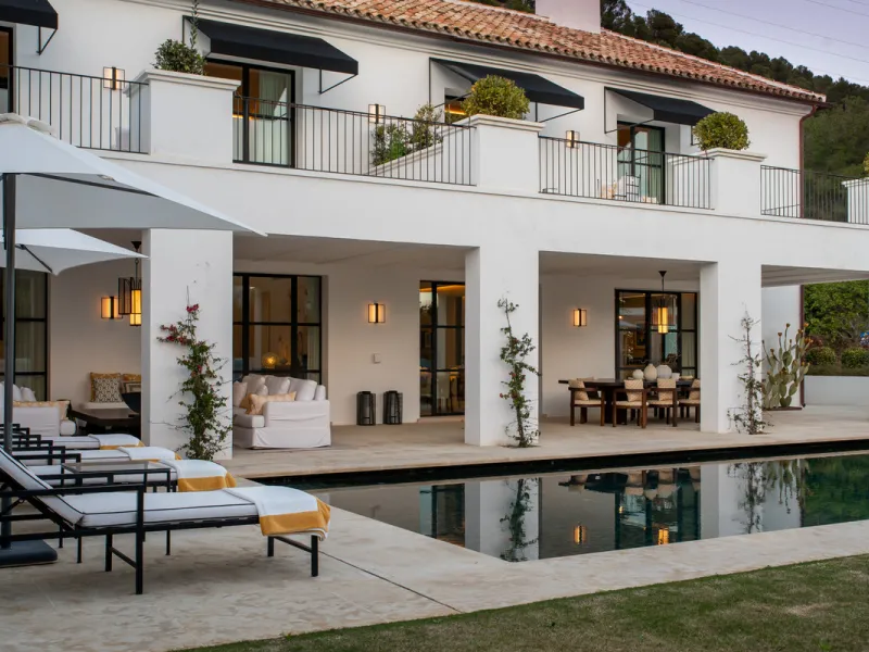 House - Detached Villa в продаже в Marbella, Málaga. В доме 6 спален и 7 ванных комнат. Площадь дома 1000 м². Площадь участка 1770 м²
