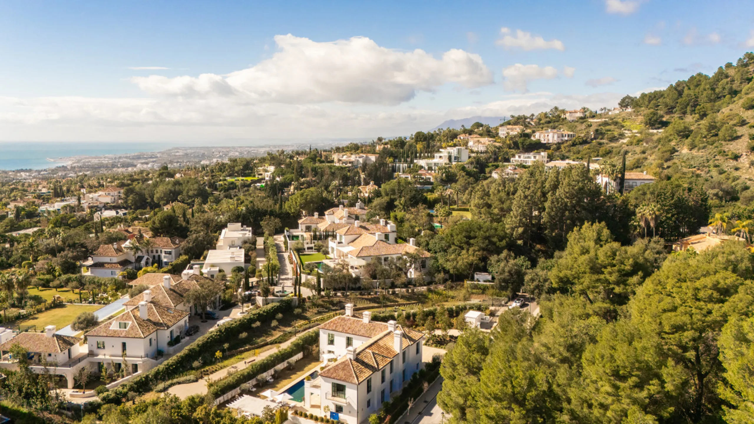 House - Detached Villa в продаже в Marbella, Málaga. В доме 6 спален и 7 ванных комнат. Площадь дома 1000 м². Площадь участка 1770 м²