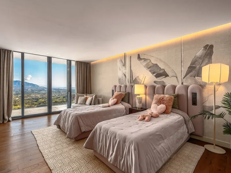 Perched on the coast, in the tranquil hills of La Mairena, this contemporary villa offers a balanced blend of architectural elegance, privacy, and expansive views of the Mediterranean. Surrounded by protected natural landscapes, the residence enjoys a ser
