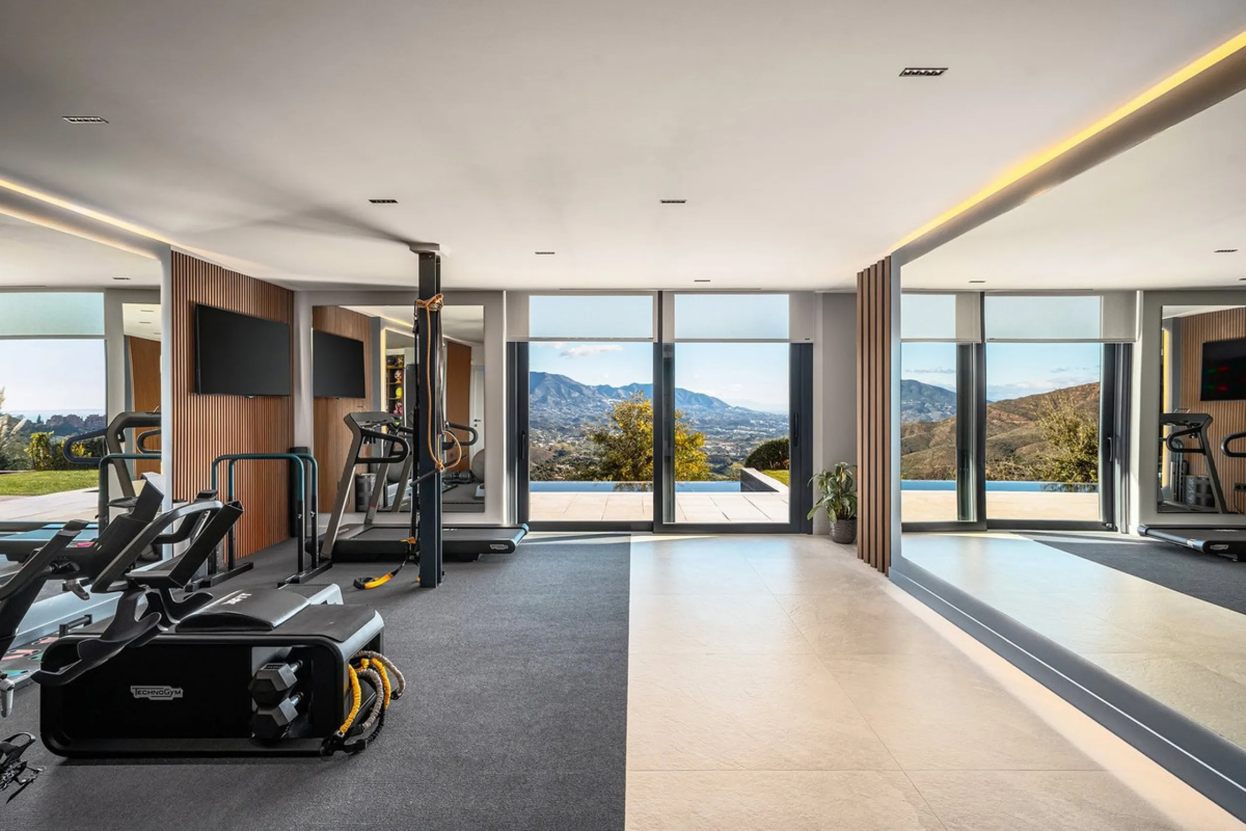 Perched on the coast, in the tranquil hills of La Mairena, this contemporary villa offers a balanced blend of architectural elegance, privacy, and expansive views of the Mediterranean. Surrounded by protected natural landscapes, the residence enjoys a ser