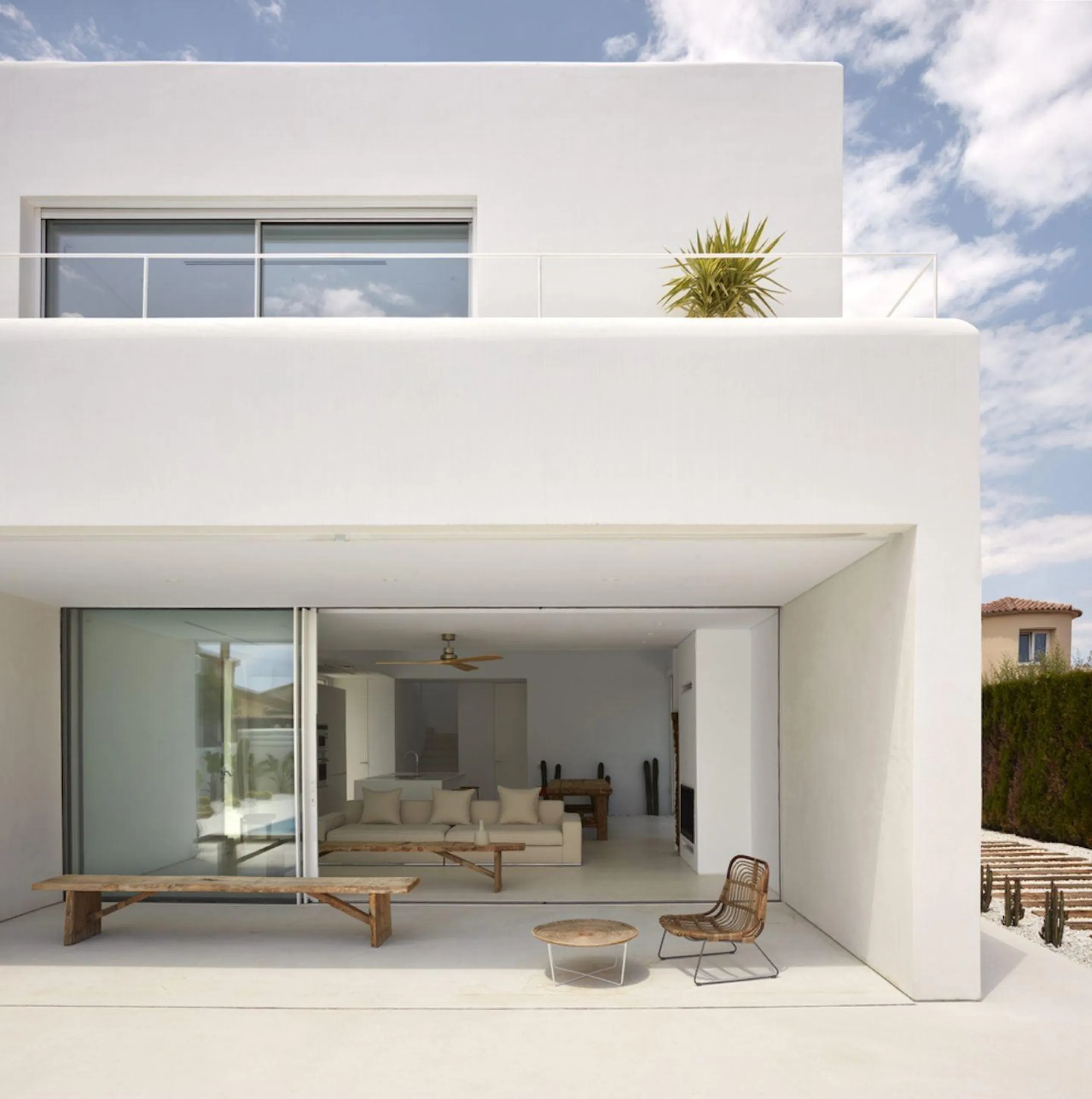 Modern New Build Villas Near Estepona Close to Beach and Valle Romano Golf& & Contemporary Mediterranean Living on the Costa del Sol& Discover this elegant new build villa project located next to Estepona on the Costa del Sol. Designed with minim