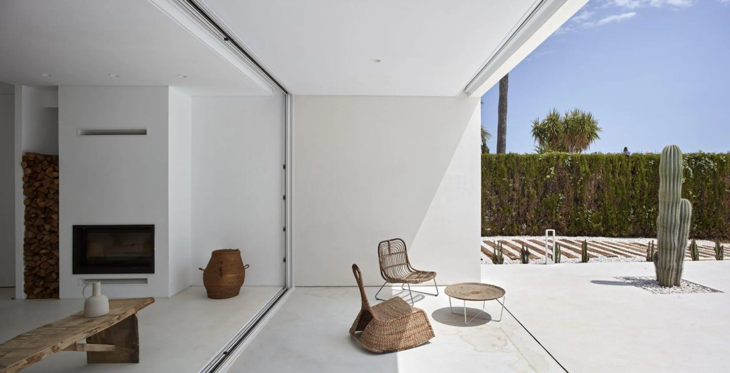 Modern New Build Villas Near Estepona Close to Beach and Valle Romano Golf& & Contemporary Mediterranean Living on the Costa del Sol& Discover this elegant new build villa project located next to Estepona on the Costa del Sol. Designed with minim
