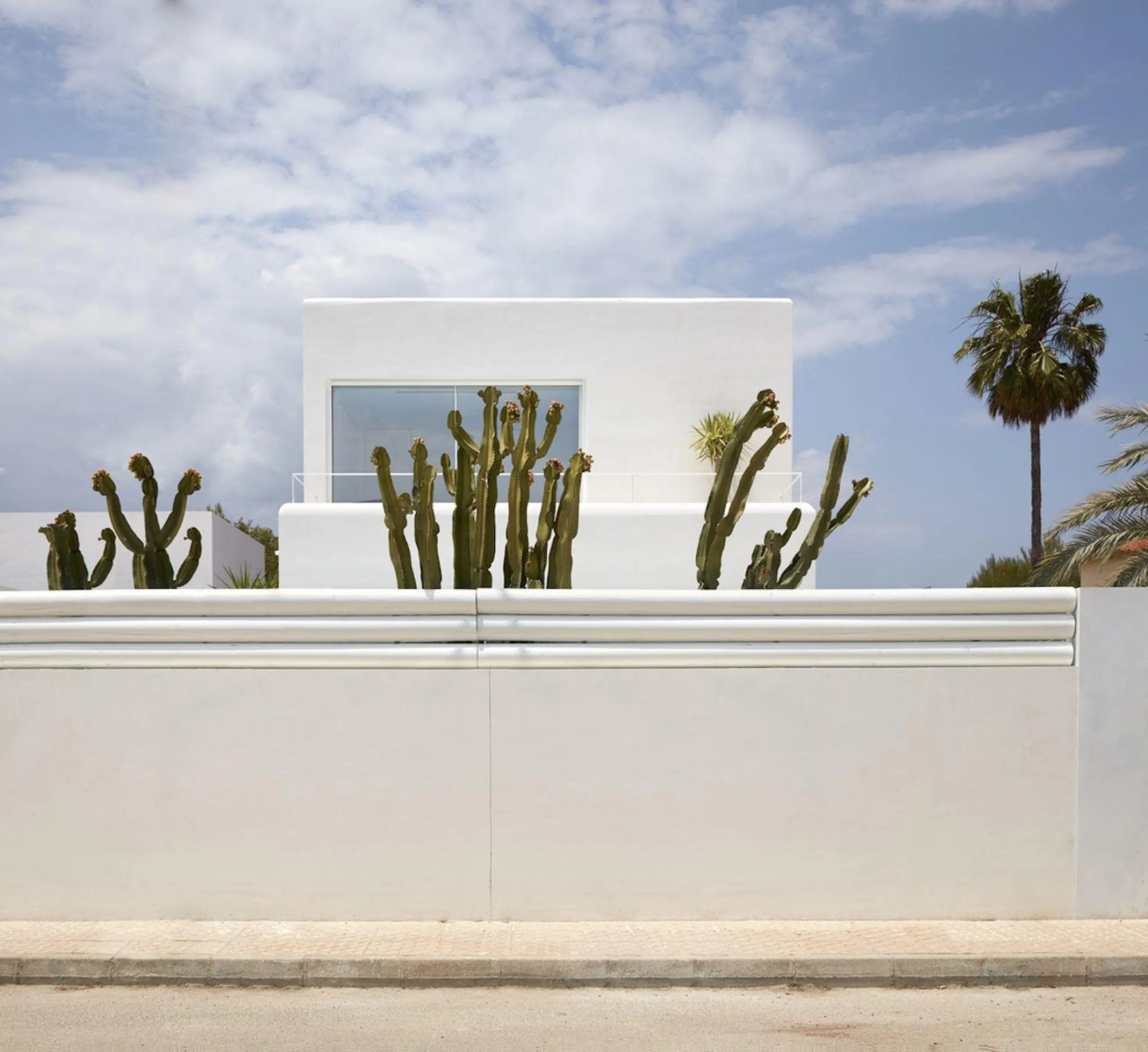 Modern New Build Villas Near Estepona Close to Beach and Valle Romano Golf& & Contemporary Mediterranean Living on the Costa del Sol& Discover this elegant new build villa project located next to Estepona on the Costa del Sol. Designed with minim