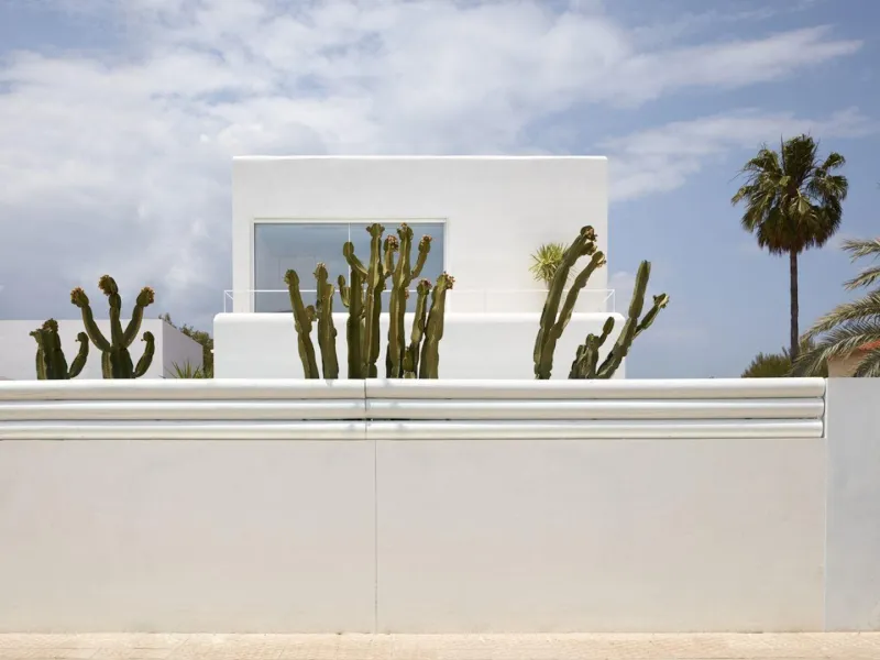Modern New Build Villas Near Estepona Close to Beach and Valle Romano Golf& & Contemporary Mediterranean Living on the Costa del Sol& Discover this elegant new build villa project located next to Estepona on the Costa del Sol. Designed with minim