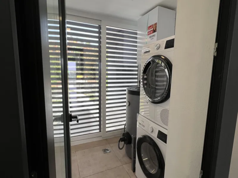 Apartment - Middle Floor Apartment в продаже в Estepona, Málaga. В доме 3 спален и 2 ванных комнат. Площадь дома 130 м²