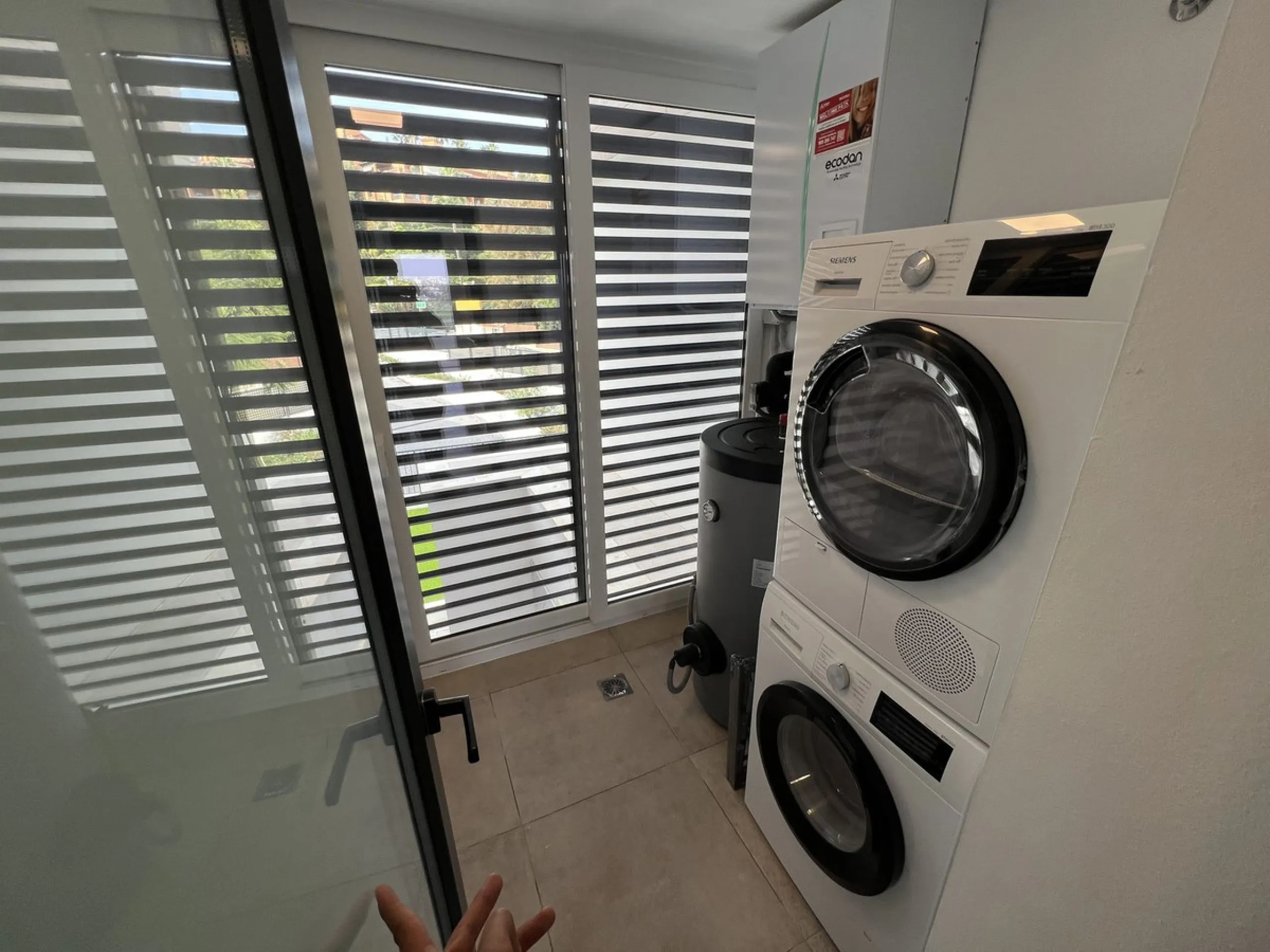 Apartment - Middle Floor Apartment в продаже в Estepona, Málaga. В доме 3 спален и 2 ванных комнат. Площадь дома 130 м²