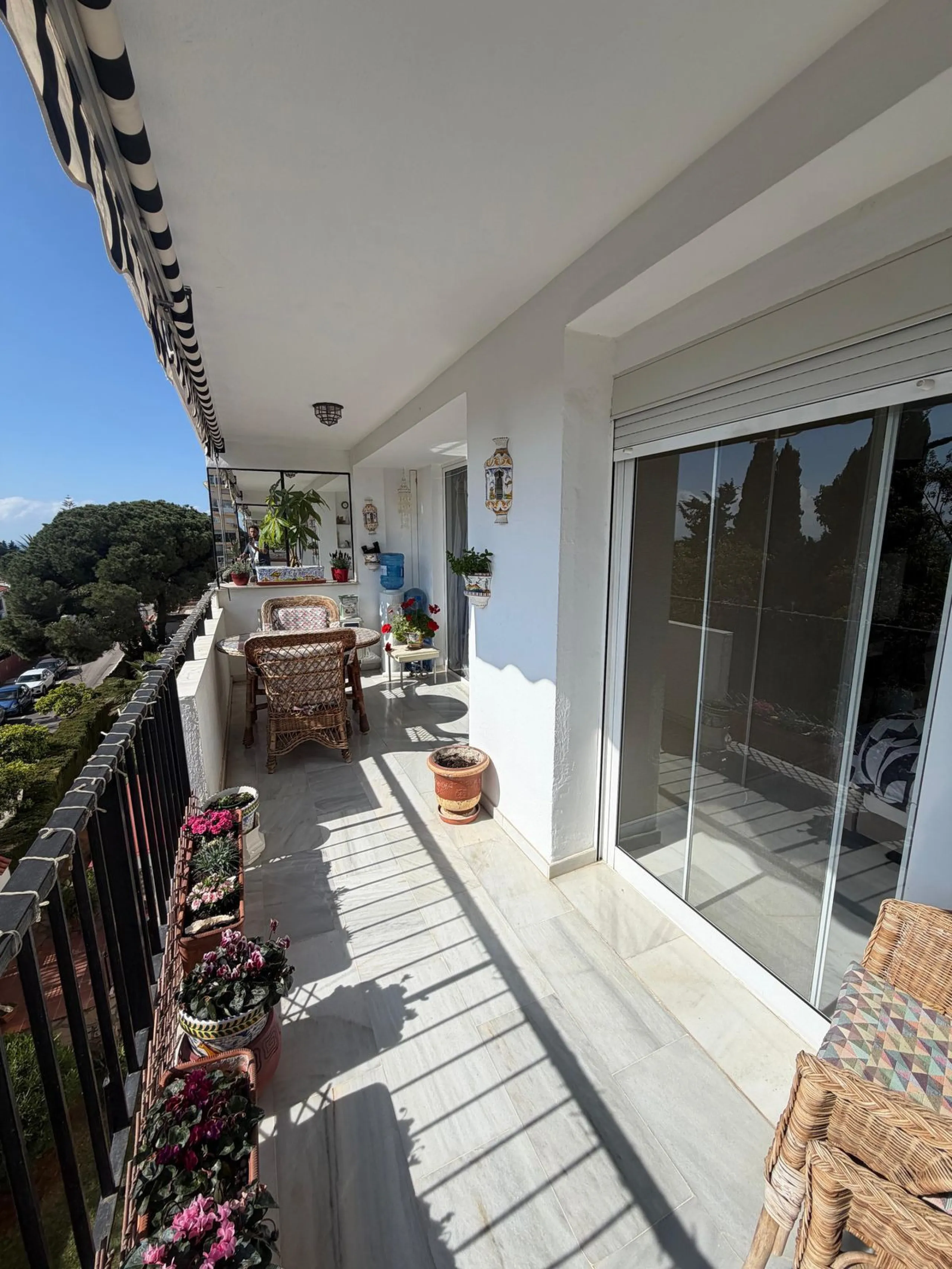 Apartment - Middle Floor Apartment в продаже в Marbella, Málaga. В доме 1 спален и 1 ванных комнат. Площадь дома 93 м²
