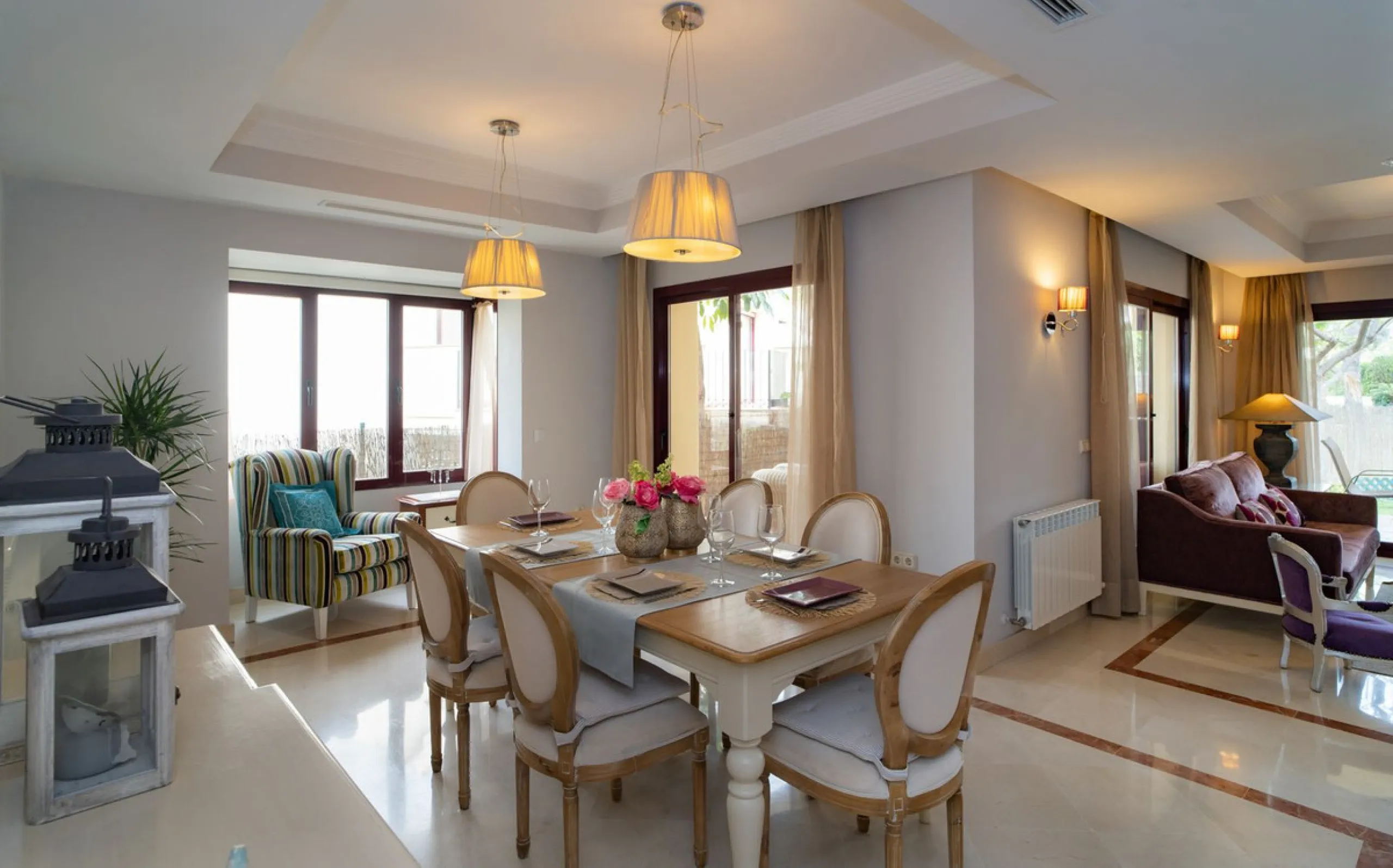 House - Semi-Detached House в продаже в Marbella, Málaga. В доме 4 спален и 4 ванных комнат. Площадь дома 300 м². Площадь участка 50 м²