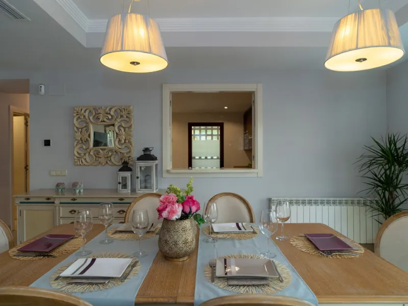House - Semi-Detached House в продаже в Marbella, Málaga. В доме 4 спален и 4 ванных комнат. Площадь дома 300 м². Площадь участка 50 м²