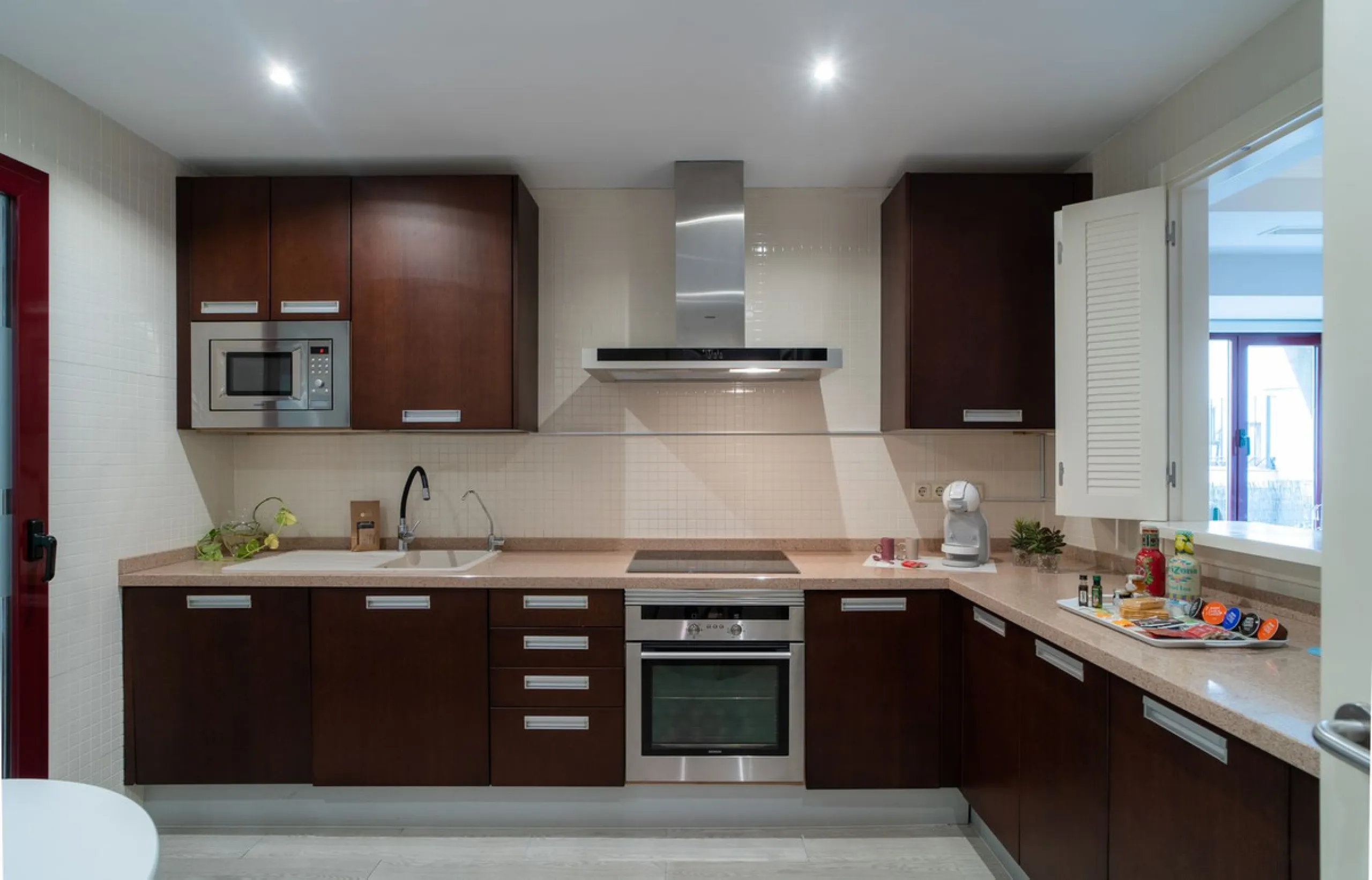 House - Semi-Detached House в продаже в Marbella, Málaga. В доме 4 спален и 4 ванных комнат. Площадь дома 300 м². Площадь участка 50 м²
