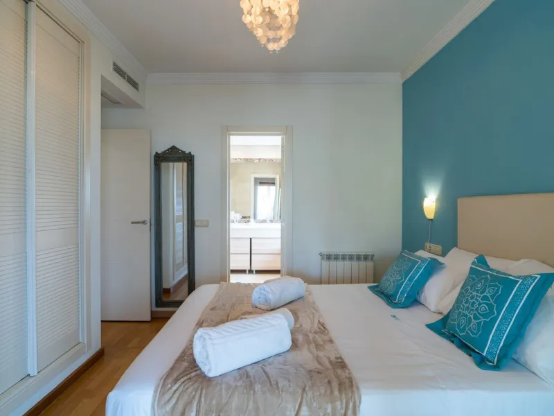 House - Semi-Detached House в продаже в Marbella, Málaga. В доме 4 спален и 4 ванных комнат. Площадь дома 300 м². Площадь участка 50 м²