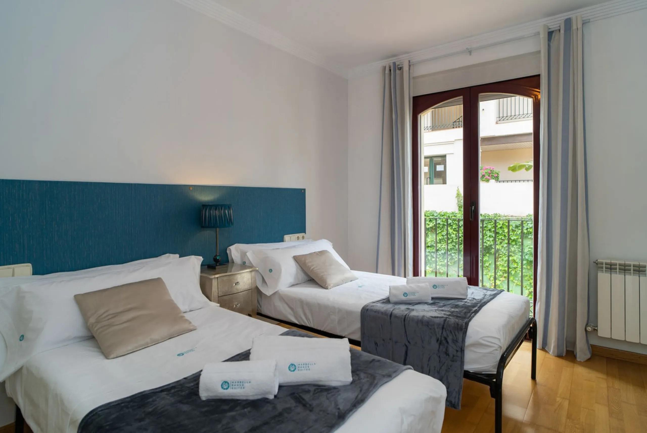 House - Semi-Detached House в продаже в Marbella, Málaga. В доме 4 спален и 4 ванных комнат. Площадь дома 300 м². Площадь участка 50 м²