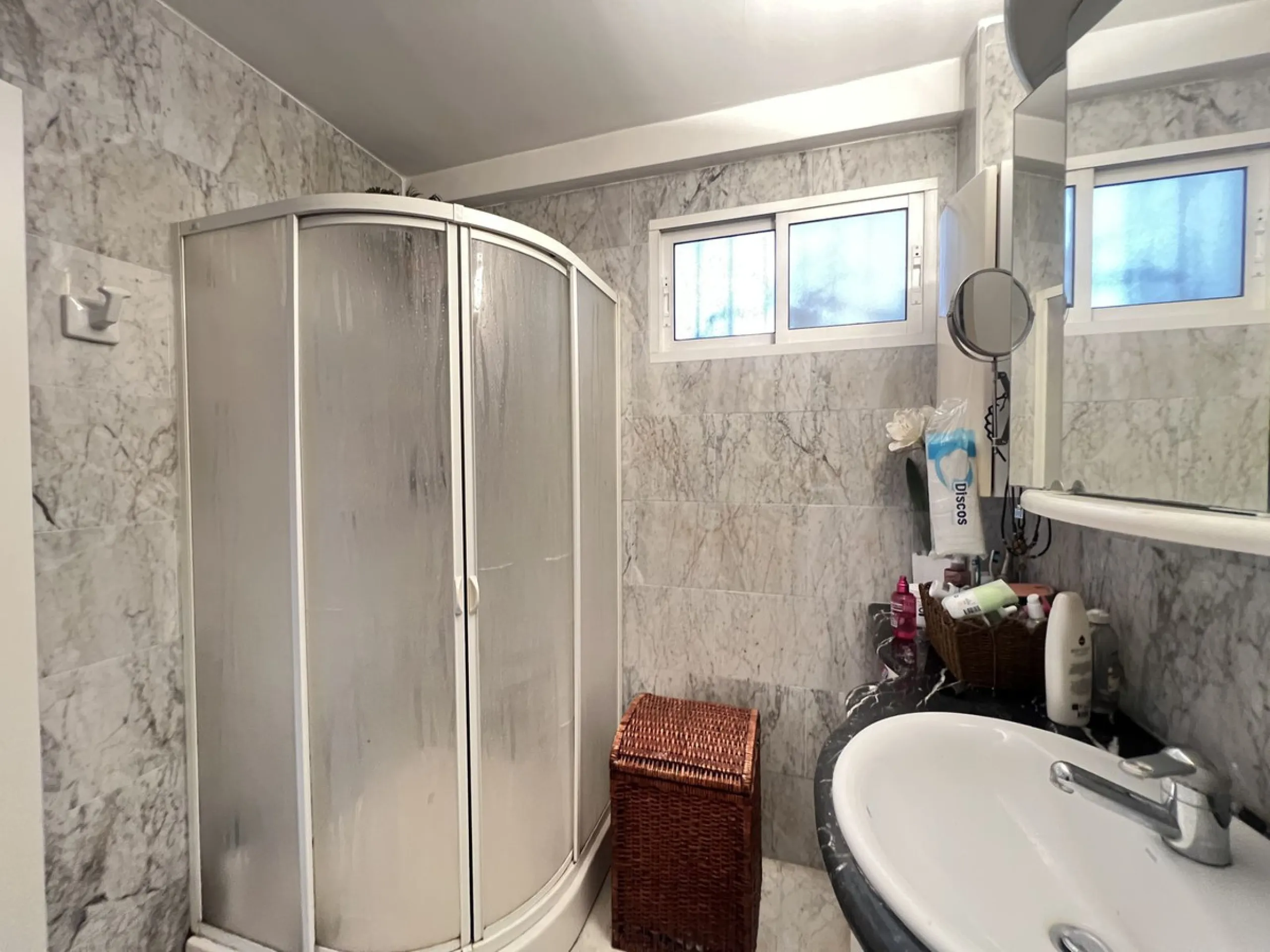 Apartment - Middle Floor Apartment в продаже в Marbella, Málaga. В доме 1 спален и 1 ванных комнат. Площадь дома 93 м²