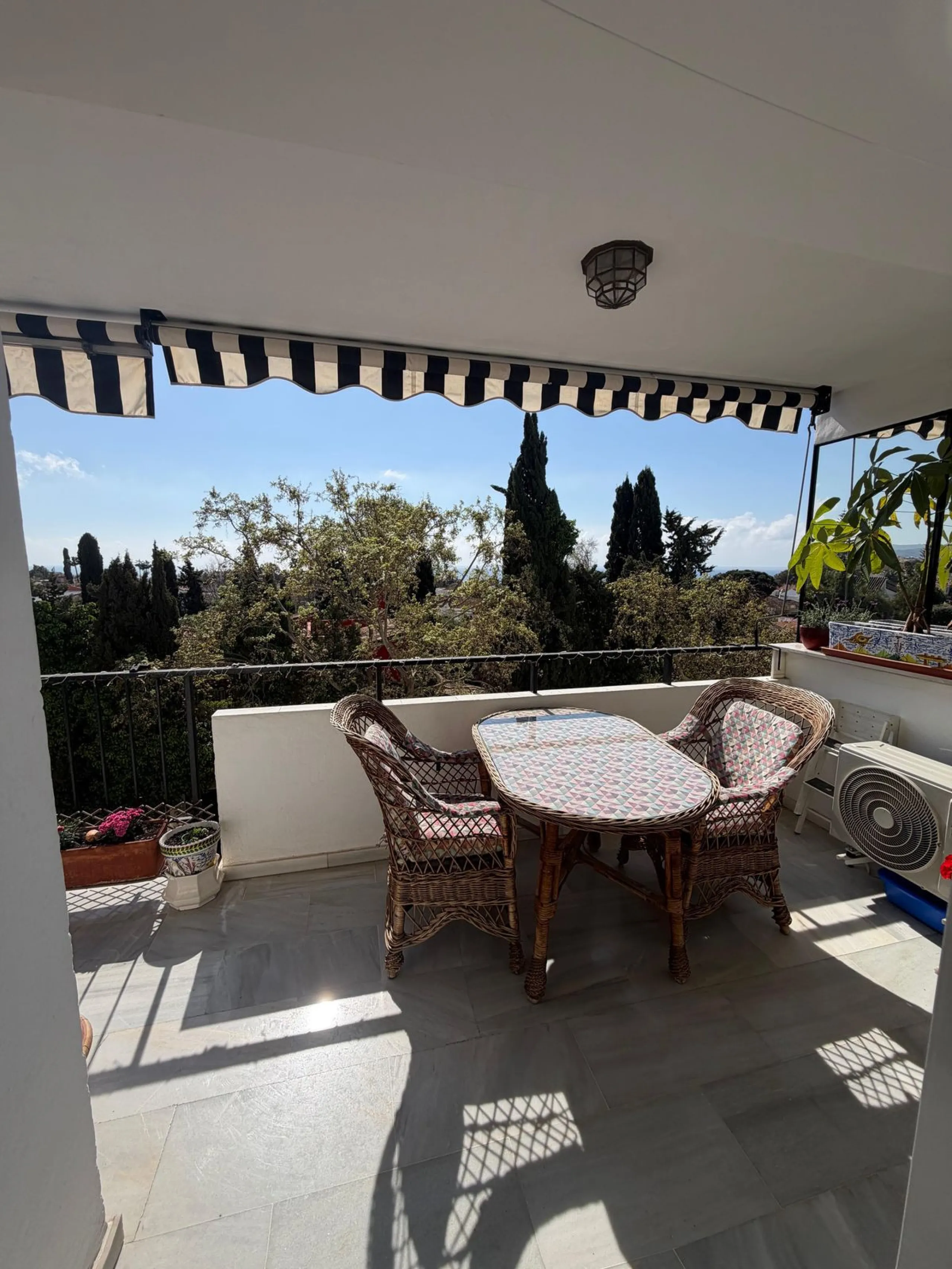 Apartment - Middle Floor Apartment в продаже в Marbella, Málaga. В доме 1 спален и 1 ванных комнат. Площадь дома 93 м²