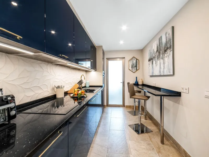 Apartment - Middle Floor Apartment в продаже в Marbella, Málaga. В доме 2 спален и 2 ванных комнат. Площадь дома 100 м²