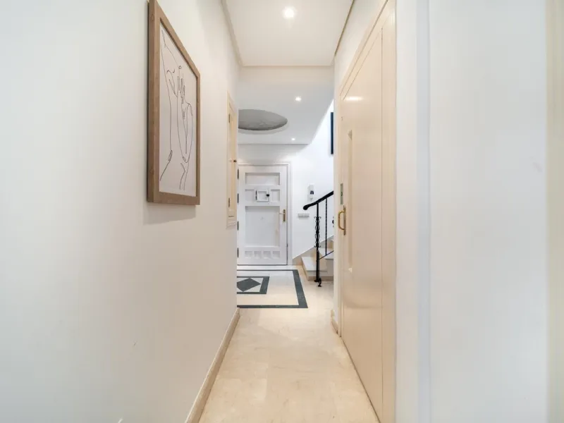 A very good opportunity to own a superb family home in Nueva Andalucia.
