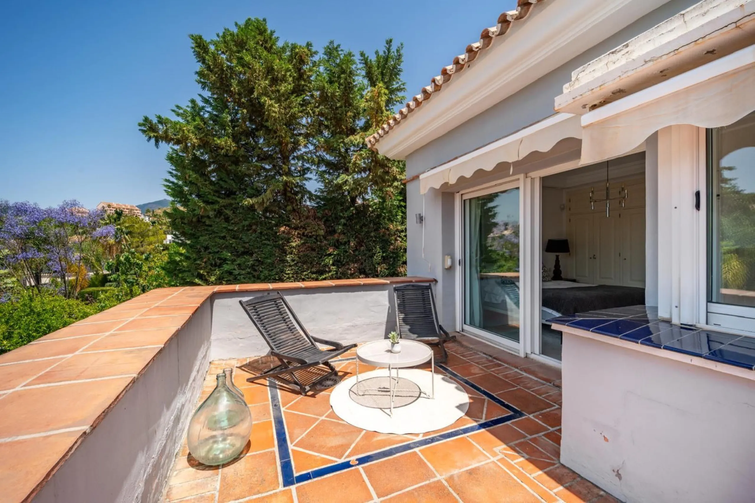 A very good opportunity to own a superb family home in Nueva Andalucia.
