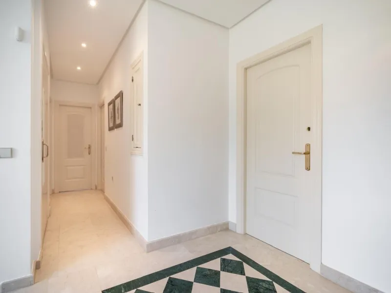 A very good opportunity to own a superb family home in Nueva Andalucia.
