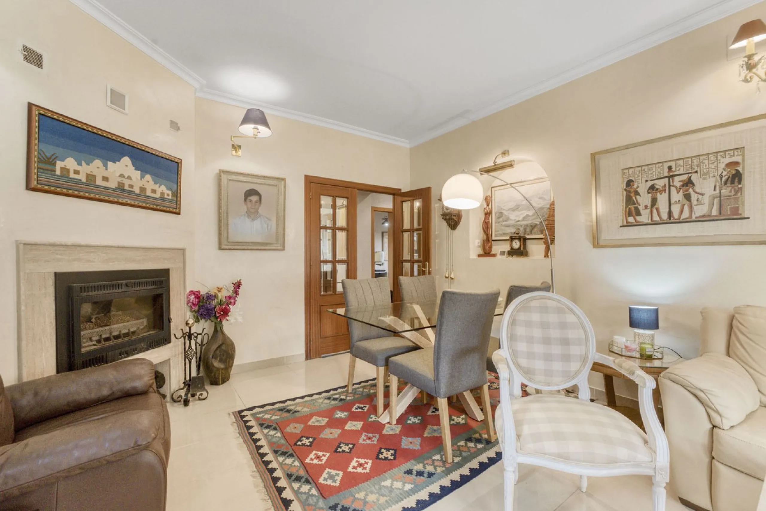 Diese beeindruckende Villa mit Aussicht – der ideale Rückzugsort für Ihre Familie