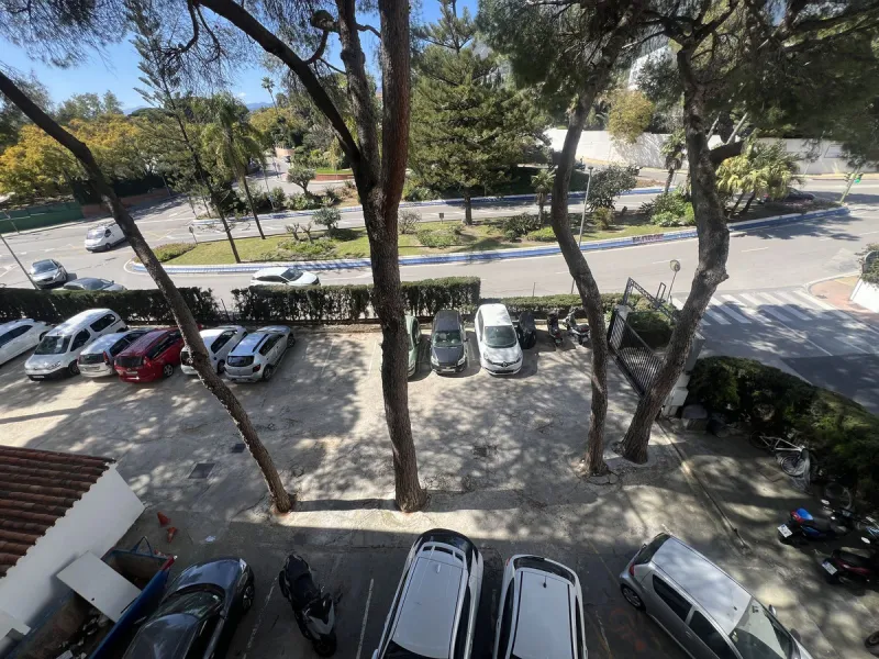 Apartment - Middle Floor Apartment в продаже в Marbella, Málaga. В доме 1 спален и 1 ванных комнат. Площадь дома 93 м²