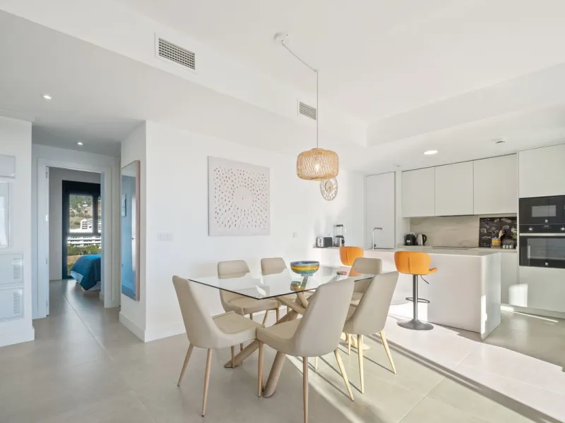 Apartment - Top Floor Apartment в продаже в Fuengirola, Málaga. В доме 3 спален и 2 ванных комнат. Площадь дома 92 м²