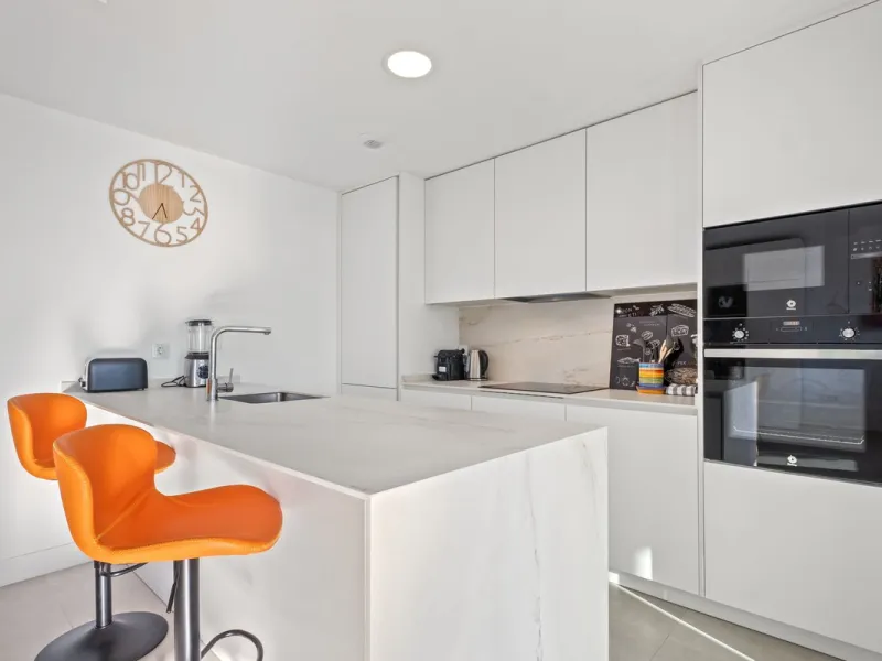 Apartment - Top Floor Apartment в продаже в Fuengirola, Málaga. В доме 3 спален и 2 ванных комнат. Площадь дома 92 м²