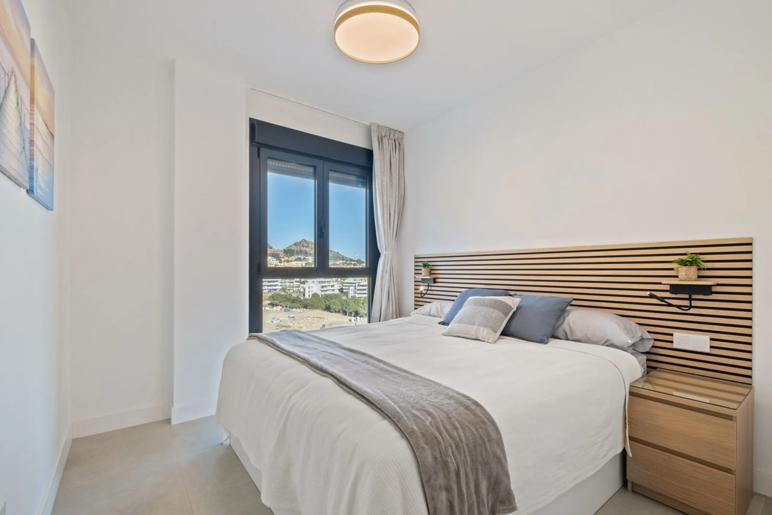 Apartment - Top Floor Apartment в продаже в Fuengirola, Málaga. В доме 3 спален и 2 ванных комнат. Площадь дома 92 м²