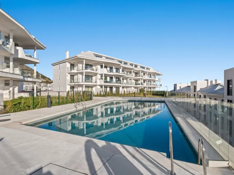 Apartment - Top Floor Apartment в продаже в Fuengirola, Málaga. В доме 3 спален и 2 ванных комнат. Площадь дома 92 м²