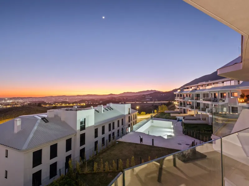Apartment - Top Floor Apartment в продаже в Fuengirola, Málaga. В доме 3 спален и 2 ванных комнат. Площадь дома 92 м²