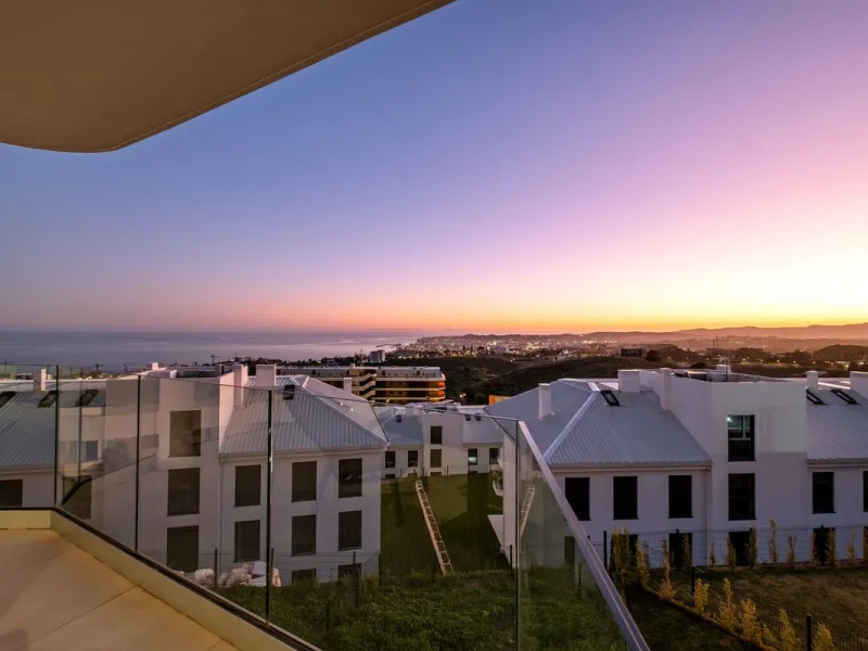 Apartment - Top Floor Apartment в продаже в Fuengirola, Málaga. В доме 3 спален и 2 ванных комнат. Площадь дома 92 м²