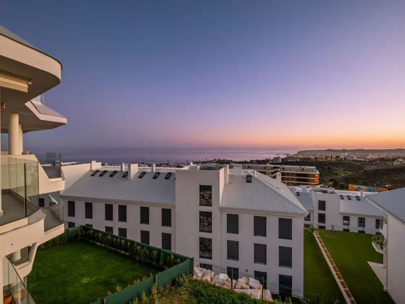 Apartment - Top Floor Apartment в продаже в Fuengirola, Málaga. В доме 3 спален и 2 ванных комнат. Площадь дома 92 м²