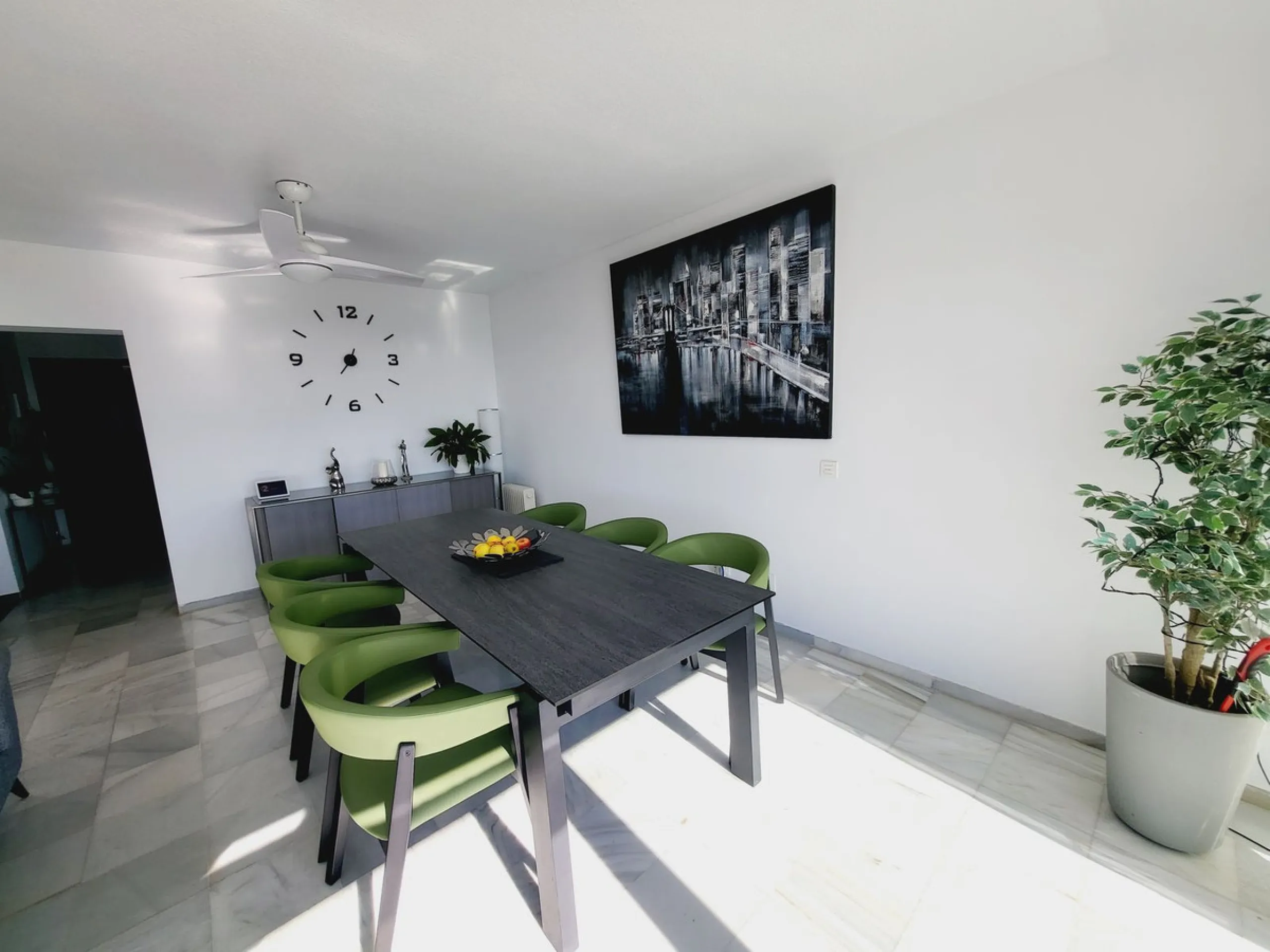 SUPERB VILLA SITUATED IN LOWER RIVIERA THAT ENJOYS THE MOST SPECTACULAR SEA VIEWS!