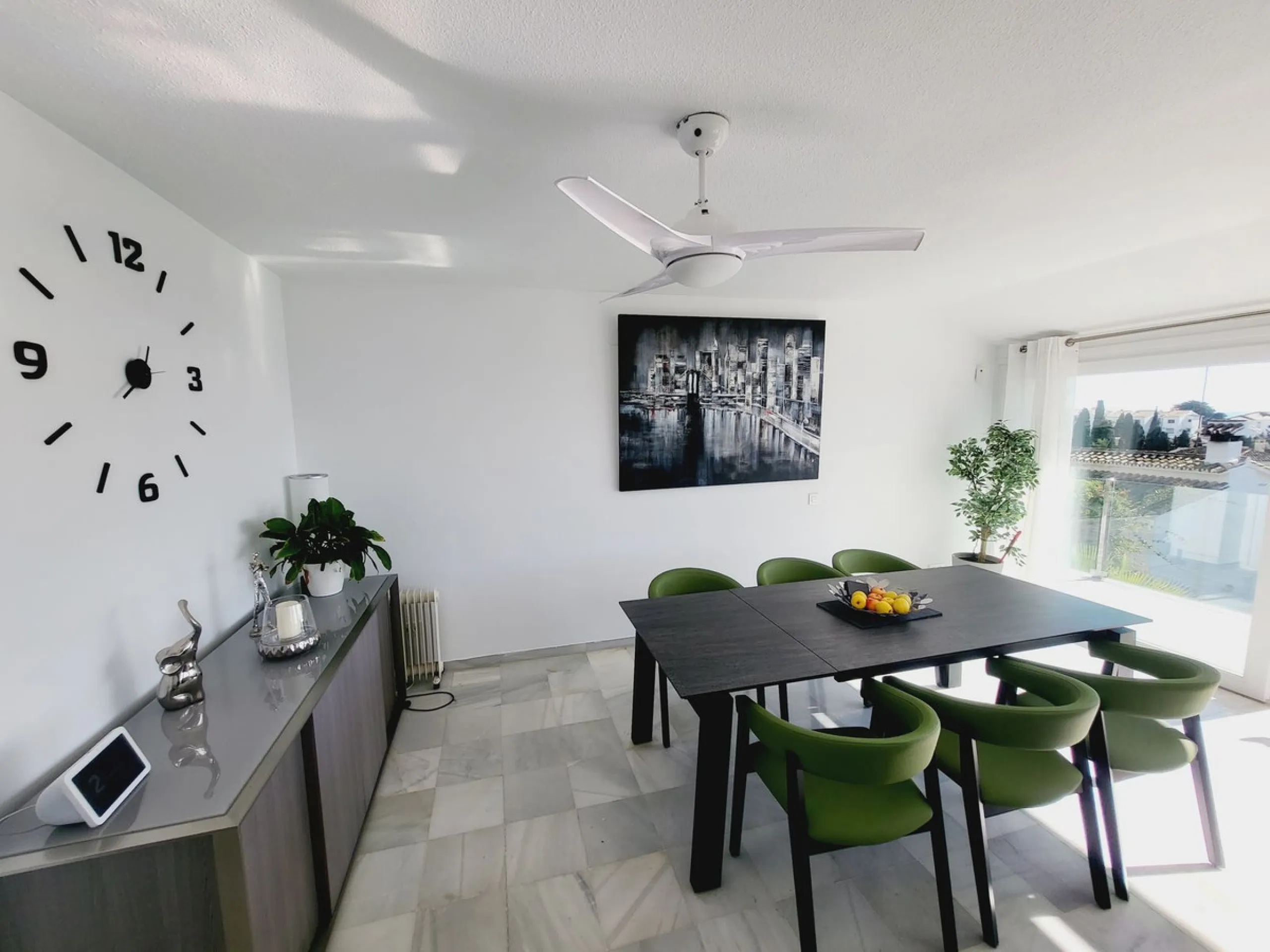 SUPERB VILLA SITUATED IN LOWER RIVIERA THAT ENJOYS THE MOST SPECTACULAR SEA VIEWS!