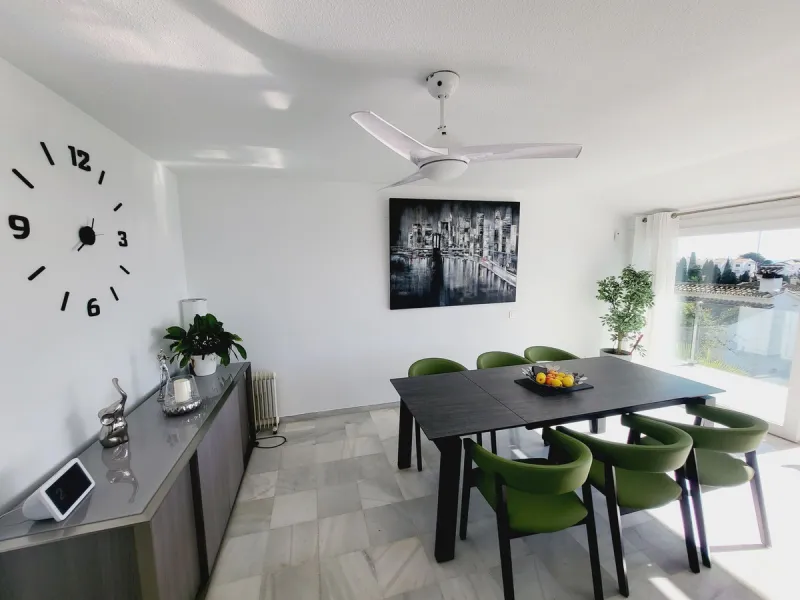 SUPERB VILLA SITUATED IN LOWER RIVIERA THAT ENJOYS THE MOST SPECTACULAR SEA VIEWS!