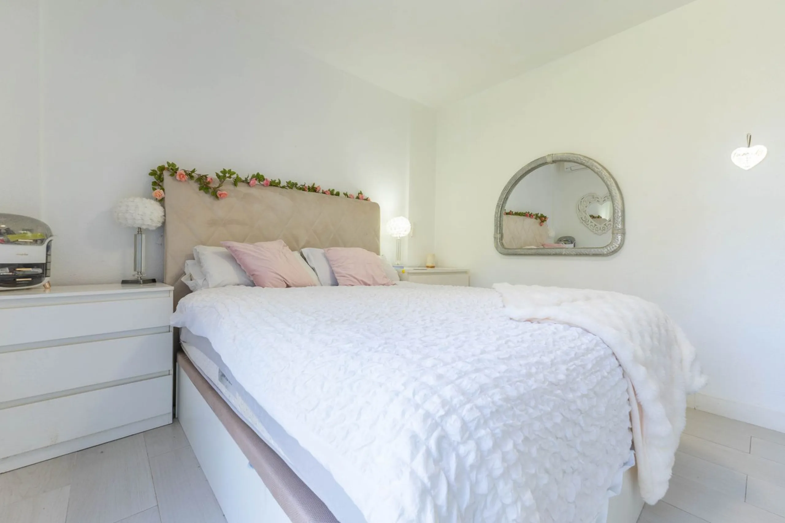 Wake up every day to natural light, open views and the peaceful surroundings of Mijas.