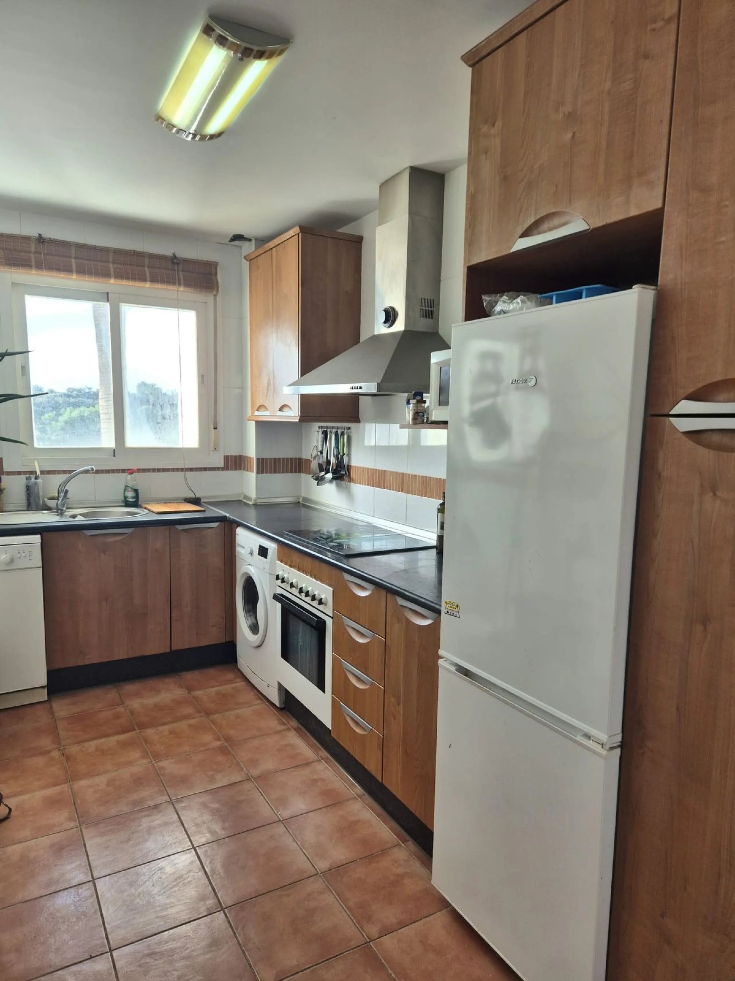 Reduced! Fantastic opportunity to purchase this 3 bed, 2 bath corner apartment in las brisas, Alhaurín Golf, Alhaurín el Grande.
