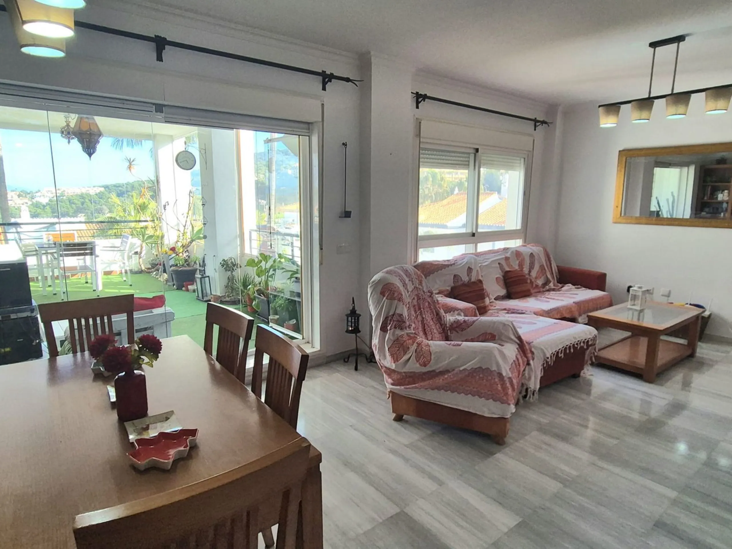 Reduced! Fantastic opportunity to purchase this 3 bed, 2 bath corner apartment in las brisas, Alhaurín Golf, Alhaurín el Grande.
