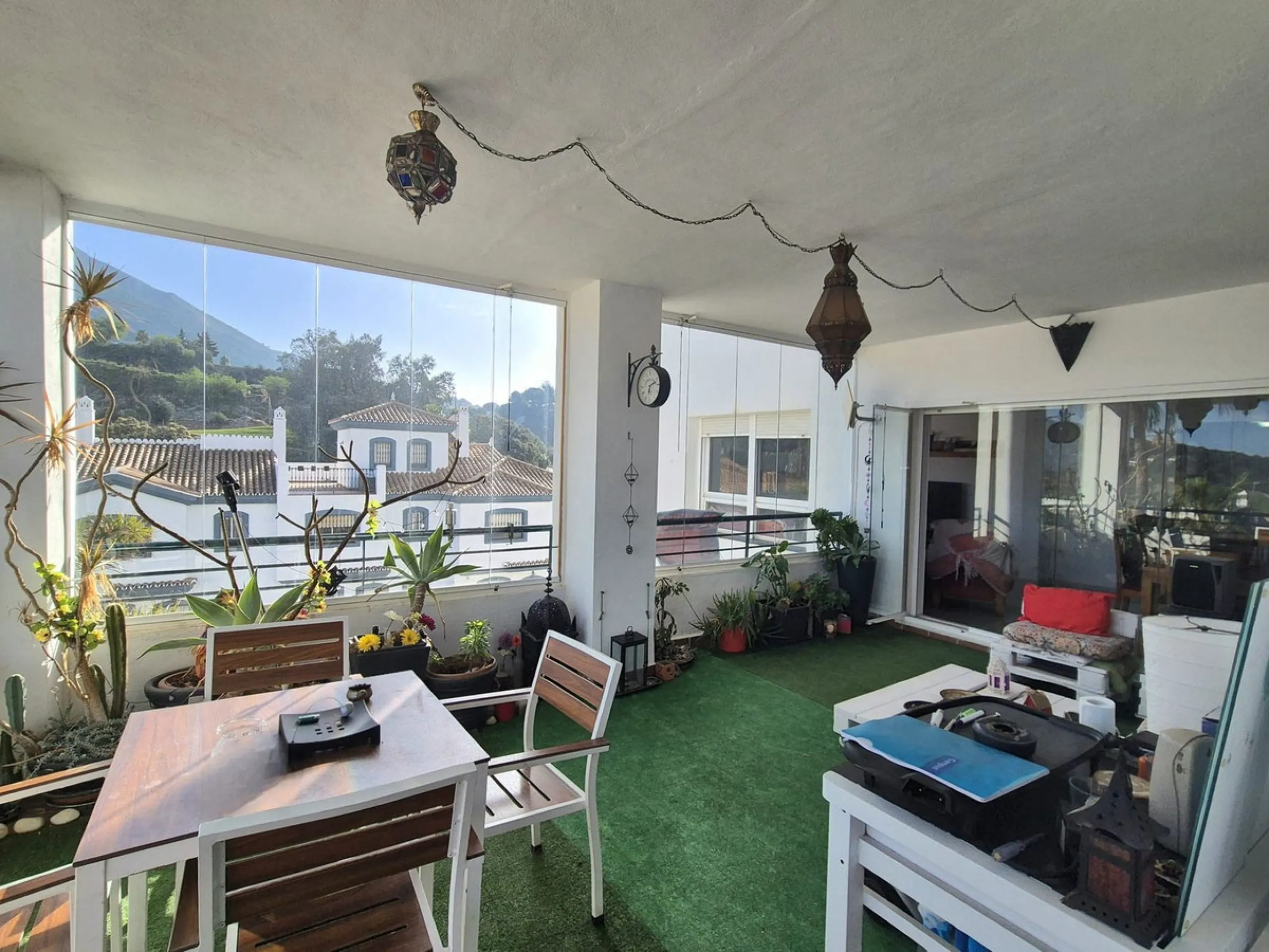 Reduced! Fantastic opportunity to purchase this 3 bed, 2 bath corner apartment in las brisas, Alhaurín Golf, Alhaurín el Grande.